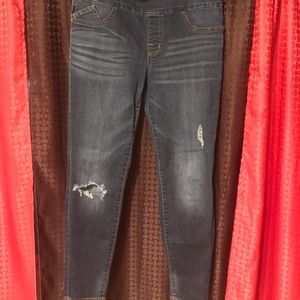 Rock and republic stretch jeans! Gently used